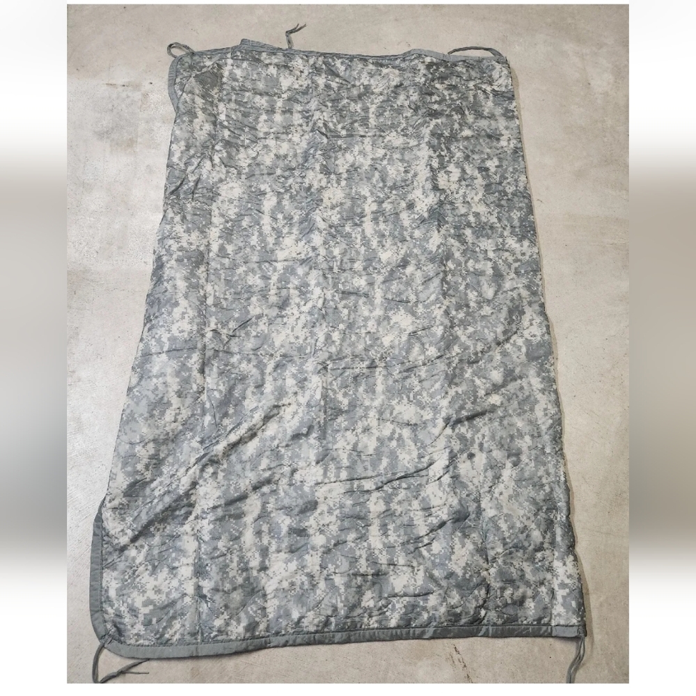 US Army ACU Wet Weather Poncho Liner "Woobie" NSN:8405-01-547-2559